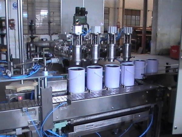 液體灌裝機,稱重灌裝機,定量灌裝機 液體灌裝機,稱重灌裝機,定量灌裝機