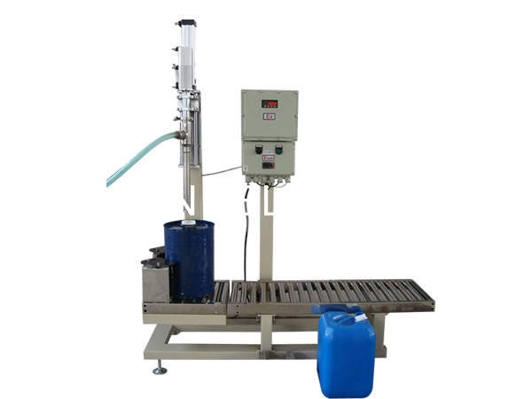 液體灌裝機(jī),稱重灌裝機(jī),定量灌裝機(jī) 1496129820.jpg