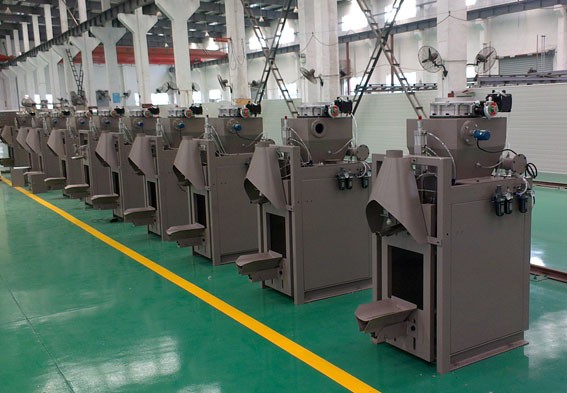 全自動(dòng)灌裝機(jī)|干粉砂漿包裝機(jī)|自動(dòng)灌裝機(jī)|噸袋包裝機(jī)|防爆灌裝機(jī)|涂料灌裝機(jī)|潤(rùn)滑油灌裝機(jī)|液體灌裝秤|油漆灌裝機(jī)