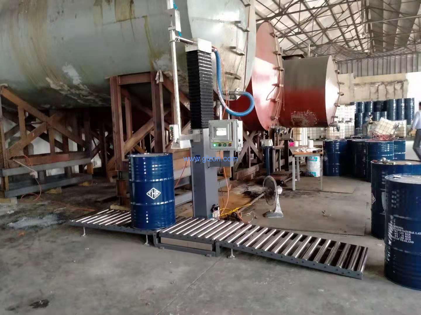 1620266660684678.jpg 液體灌裝機,稱重灌裝機,定量灌裝機