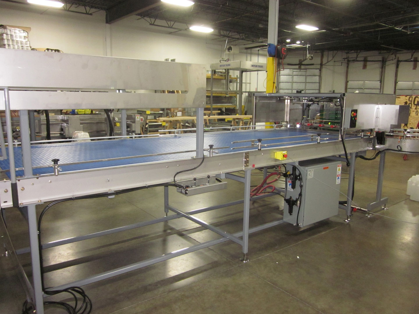 Robotic depalletizing system