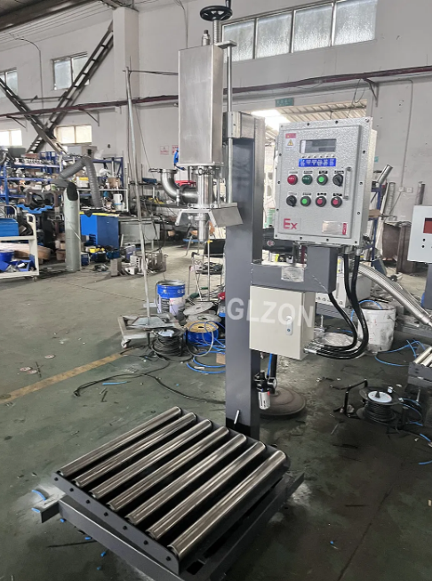 液體灌裝機,稱重灌裝機,定量灌裝機 液體灌裝機,稱重灌裝機,定量灌裝機