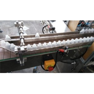 自動理瓶、灌裝旋蓋、貼標