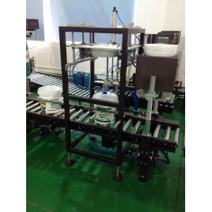 全自動(dòng)稱(chēng)重灌裝+落蓋+旋蓋線