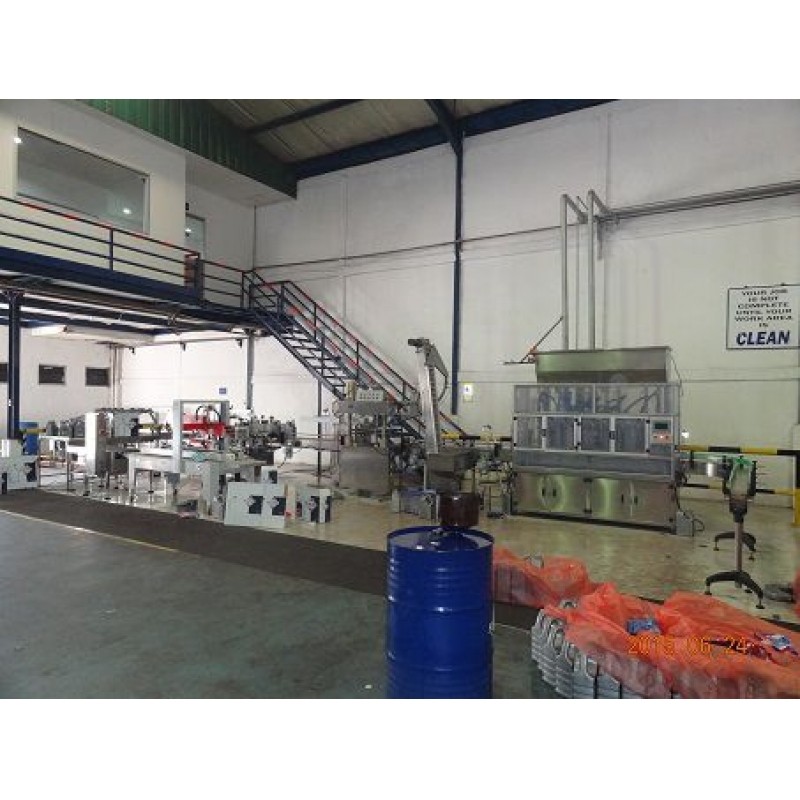 自動灌裝、旋蓋、鋁箔封口、貼標、封箱